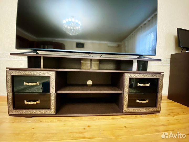 Тумба под телевизор