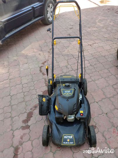 Газонокосилка бензиновая самоходная