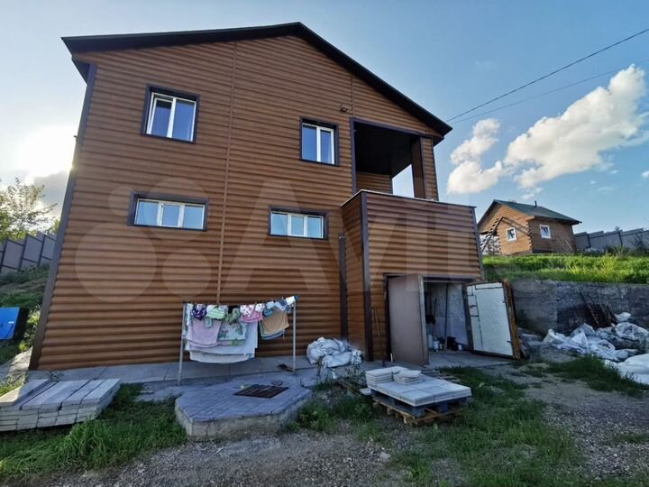 Коттедж 240 м² на участке 15 сот.