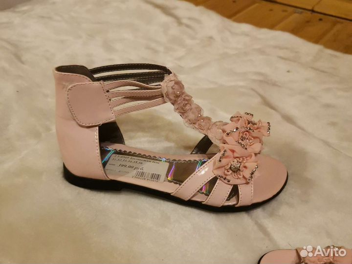 Босоножки для девочки новые 33