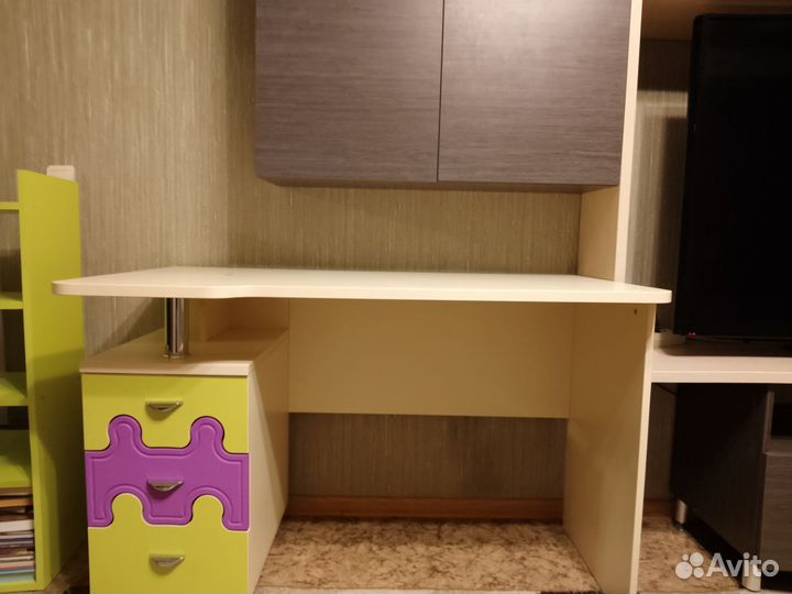 Письменный стол для школьника бу