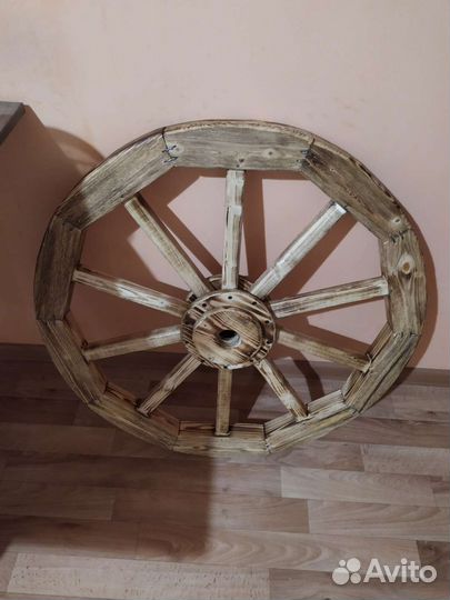 Колесо от телеги, деревянные, декоративные