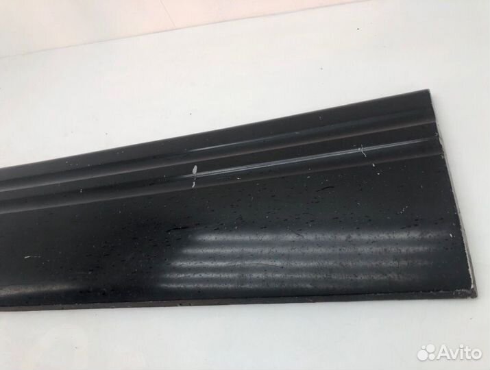 Молдинг двери задний правый Hyundai Starex A1 D4BH