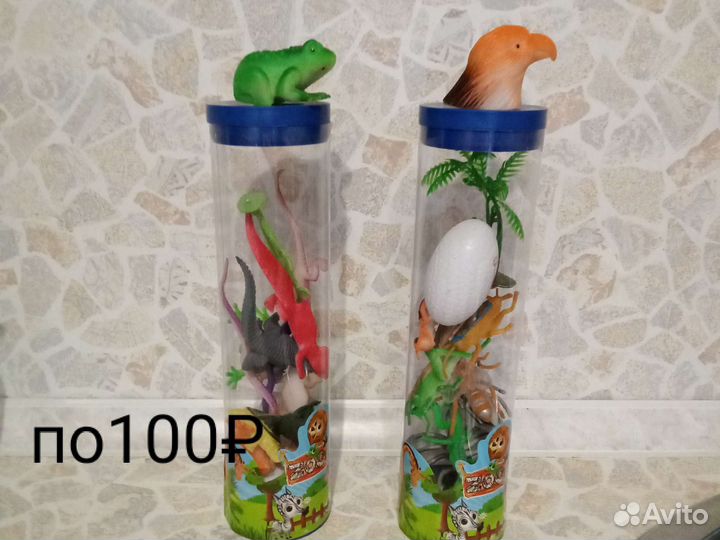 Фигурки животных набором