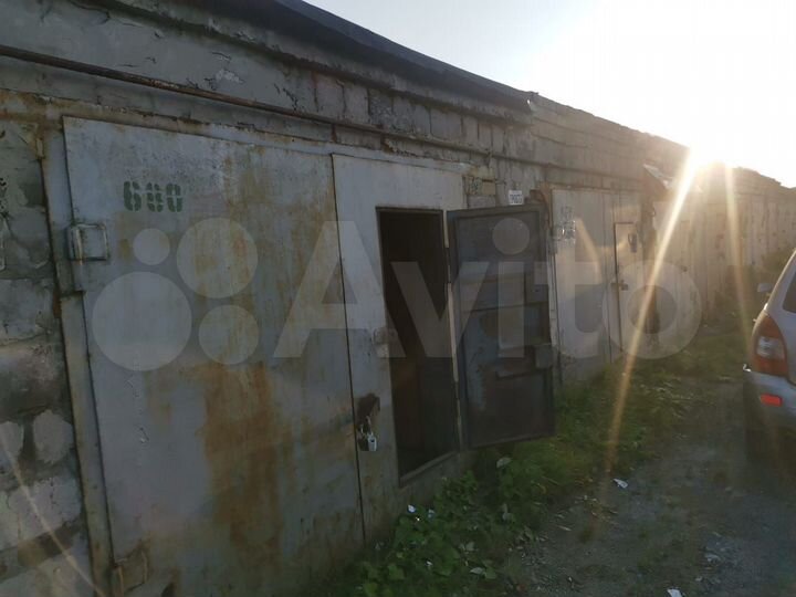 Гараж, > 30 м²