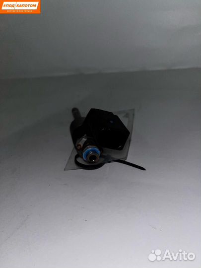 Форсунка топливная Volkswagen Golf 5 (2003 - 2009)