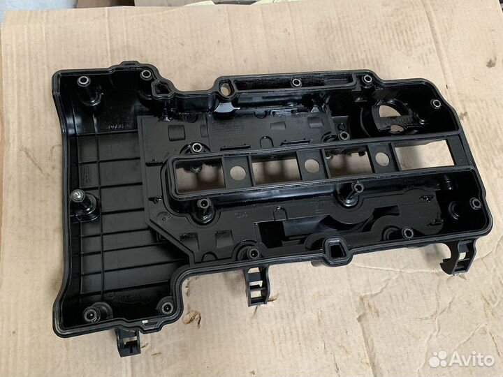 Крышка клапанная Astra J Corsa D