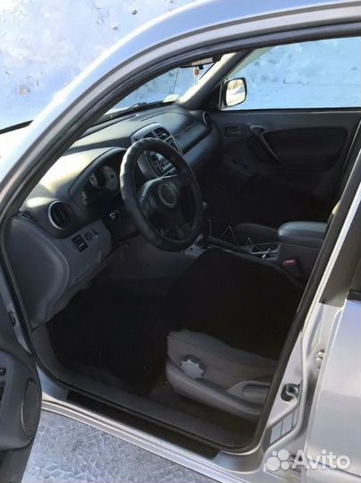 Toyota RAV4 2.0 AT, 2002, битый, 166 000 км