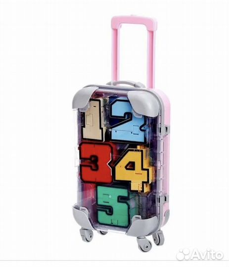 Цифры трансформеры в чемодане