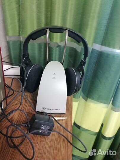 Беспроводные наушники накладные Sennheiser RS 120