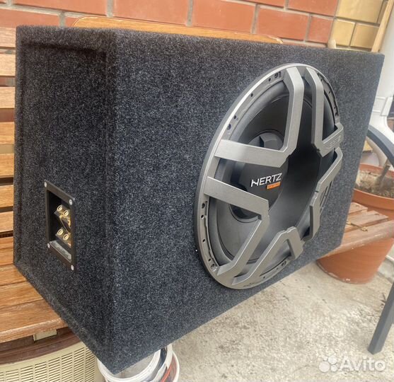 Сабвуфер hertz ES 380