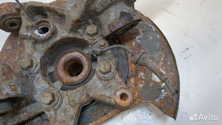 Ступица (кулак, цапфа) левая задняя Volvo XC90