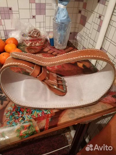 Ремень для тяжелой атлетики и пауэрлифтинга