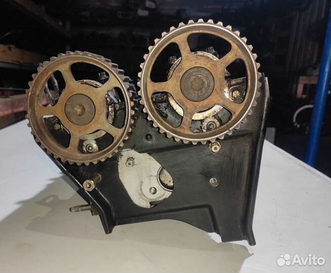 Головка блока Ford Escort VI 1.6 16V