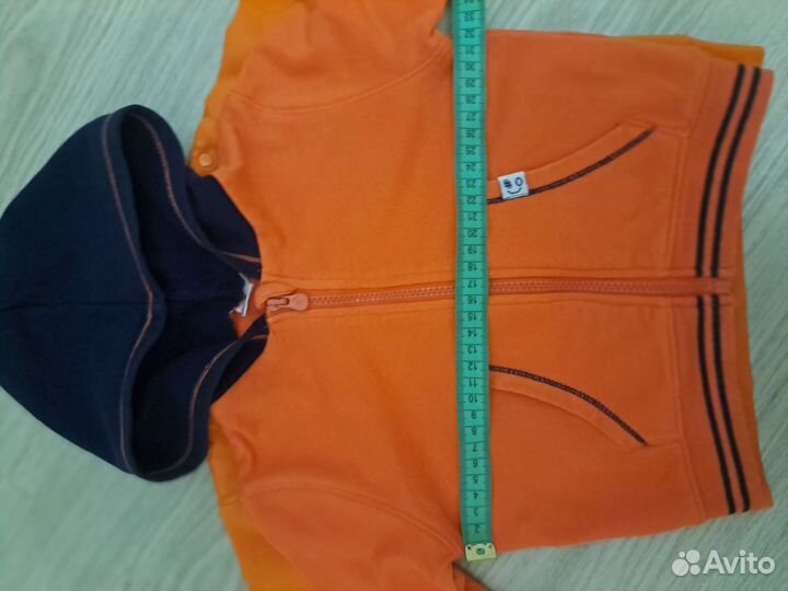 Кофточки две