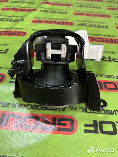 Подушка двигателя правая Nissan Note E12 11210-1HS