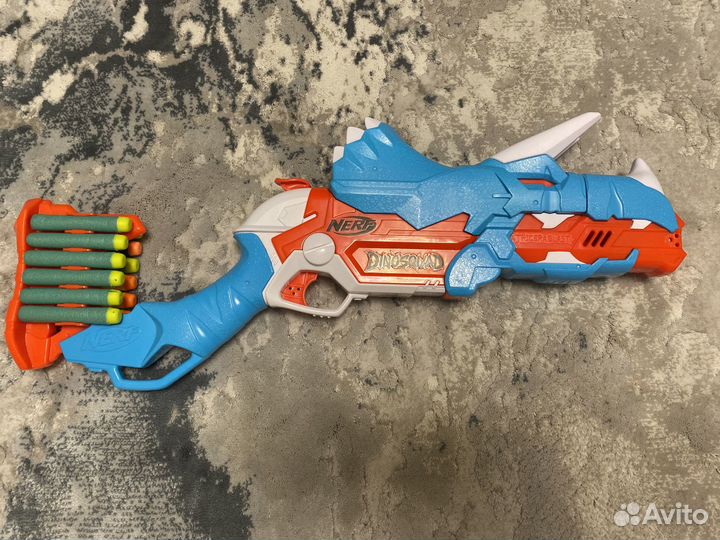 Nerf Дино Трицерабласт