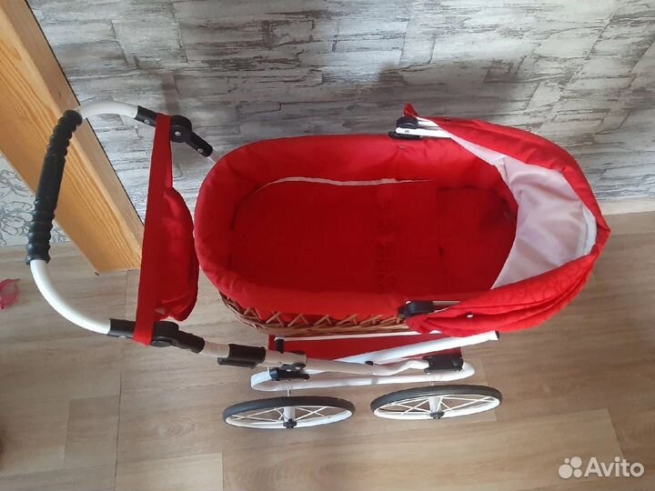 Детская коляска для кукол