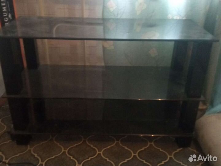 Стеклянная тумба