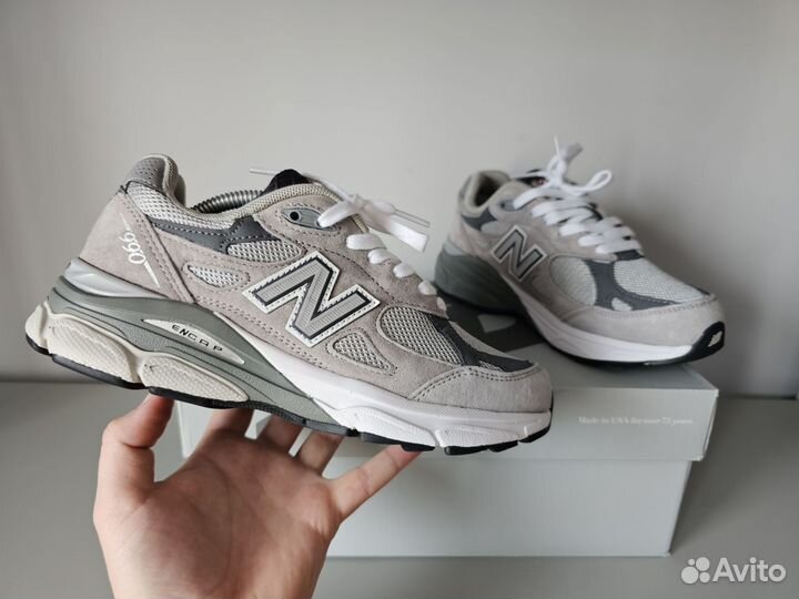 Кроссовки женские New Balance 990 v3