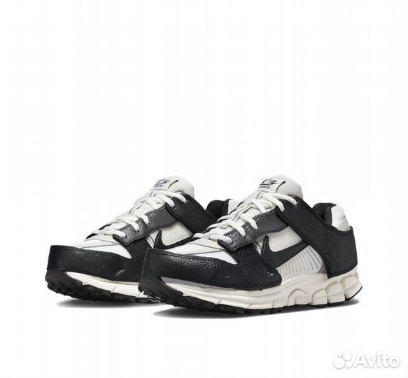 Кроссовки Nike Air Zoom Vomero 5 «Timeless»