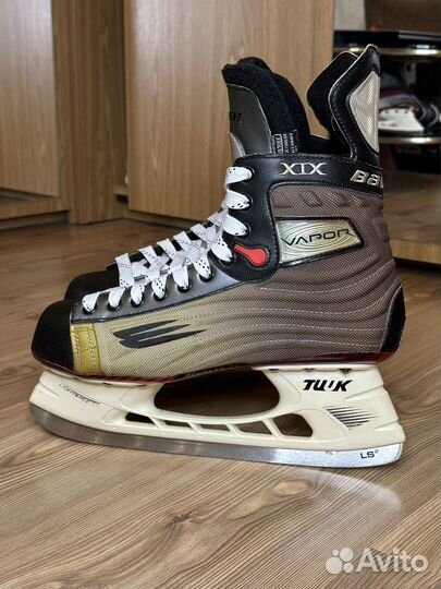 Хоккейные коньки Bauer Vapor 10EE 44 размер