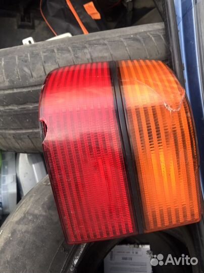 Левая фара и задний фонарь Volkswagen Vento