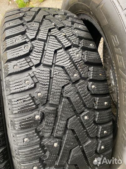 Pirelli Ice Zero 215/55 R16