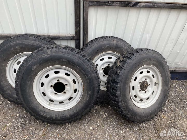 Грязевые колеса на УАЗ r16
