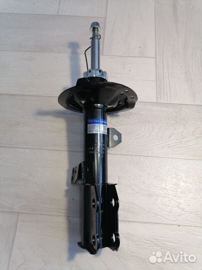 Амортизатор передний Toyota