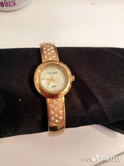 Часы-браслет