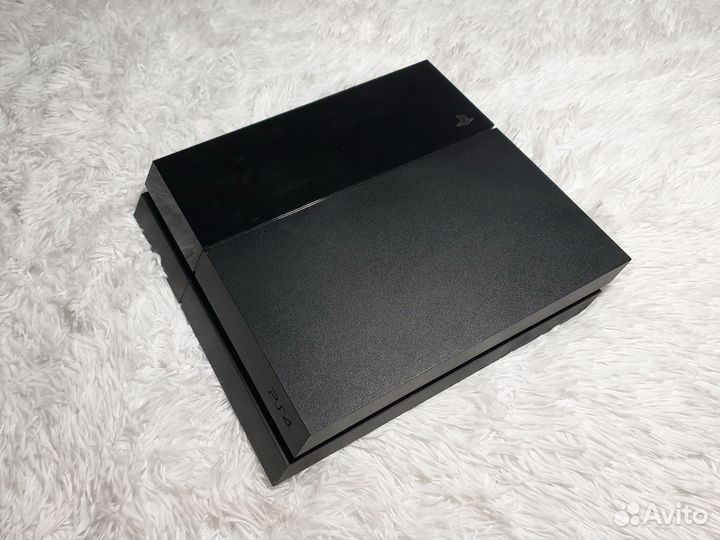 PS4 1Tb + более 40 игр. Прошита. Возможен обмен