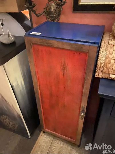 Подставки и тумбы