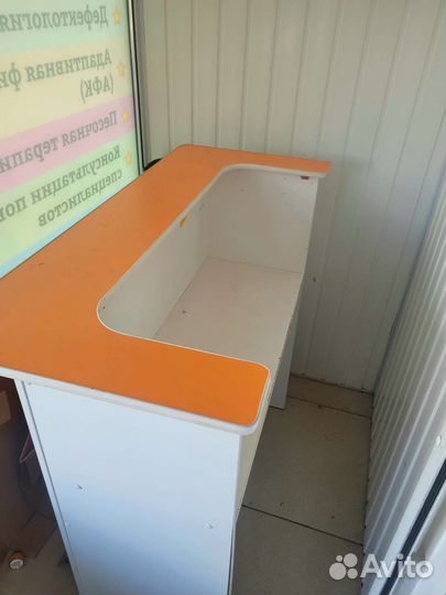 Стойка для администратора