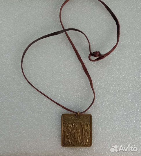 Иконка нательная старинная сюжет 