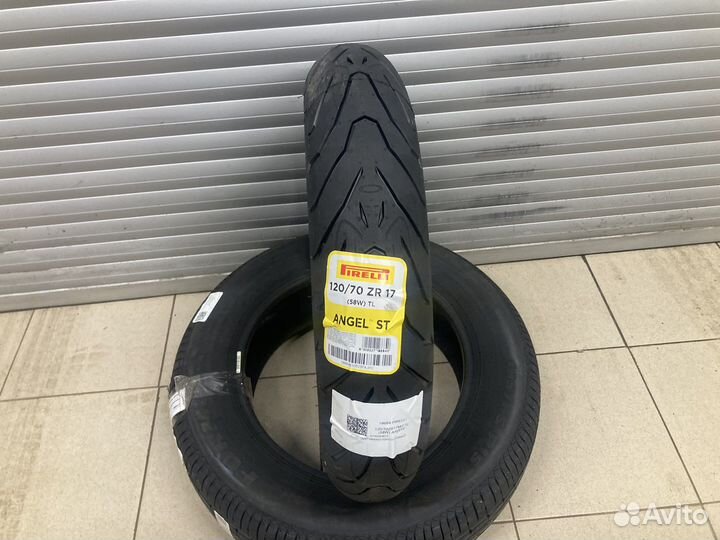 Мотошина 2023 Год Pirelli Angel ST 120/70 ZR17