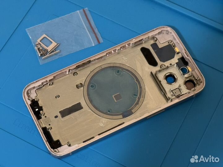 Корпус iPhone 13