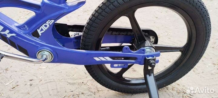 Детский трехколесный велосипед