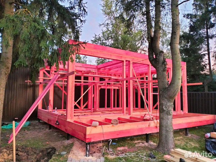 Плотник по строительству каркасных домов