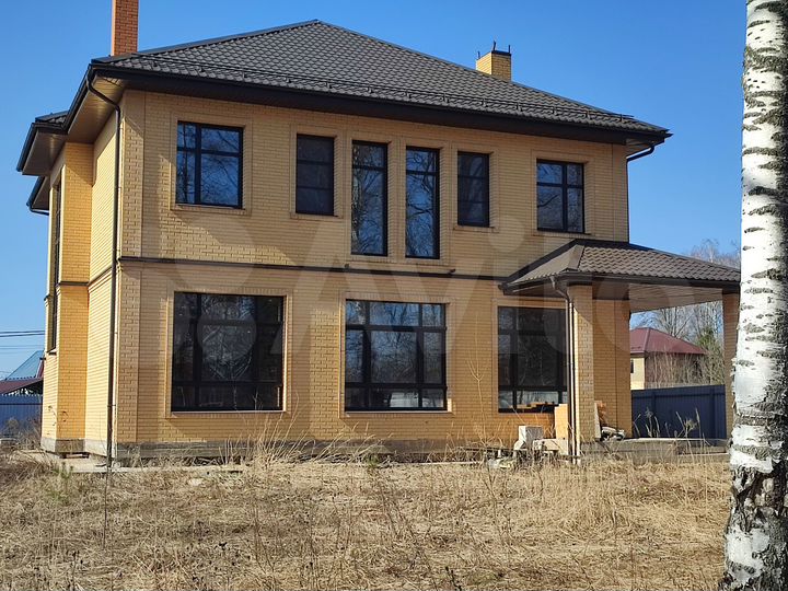 Коттедж 340 м² на участке 15 сот.