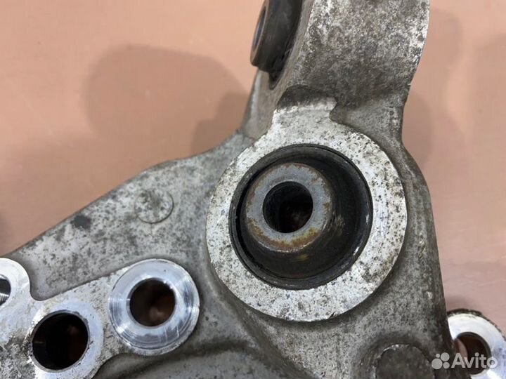 Кулак задний правый Nissan Murano Z51 VQ35DE 2009