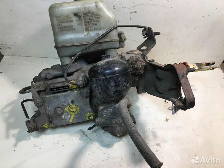 Вакуумный усилитель тормозов Volkswagen Passat B3