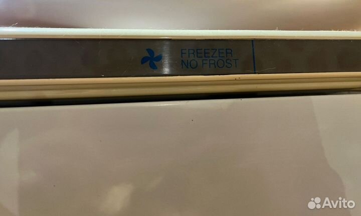 Холодильник Stinol 110 No Frost полностью рабочий