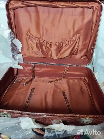 Чемодан 60*40*20 кожа