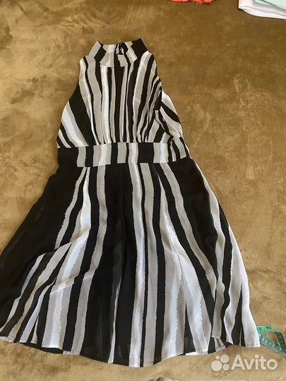 Много платьев