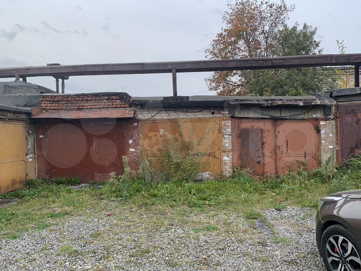 Гараж, > 30 м²