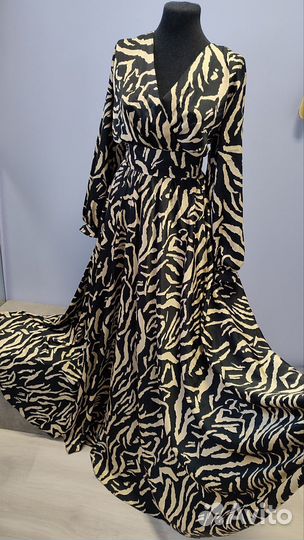 Платье в пол с животным принтом 46