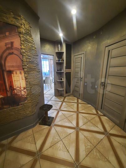 2-к. квартира, 63 м², 8/16 эт.