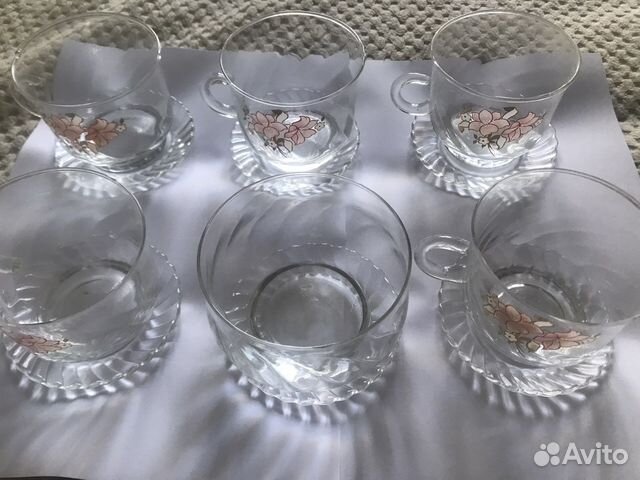 Набор чашек с блюдцами