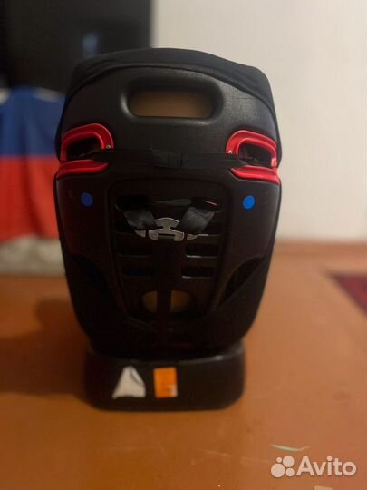 Автомобильное кресло